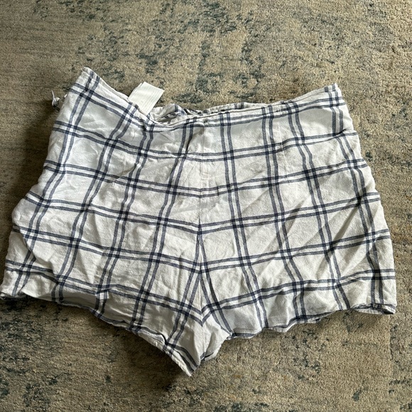 Abercrombie & Fitch White Plaid Tie Waist Shorts Casual Summer Comfy - Picture 2 of 4